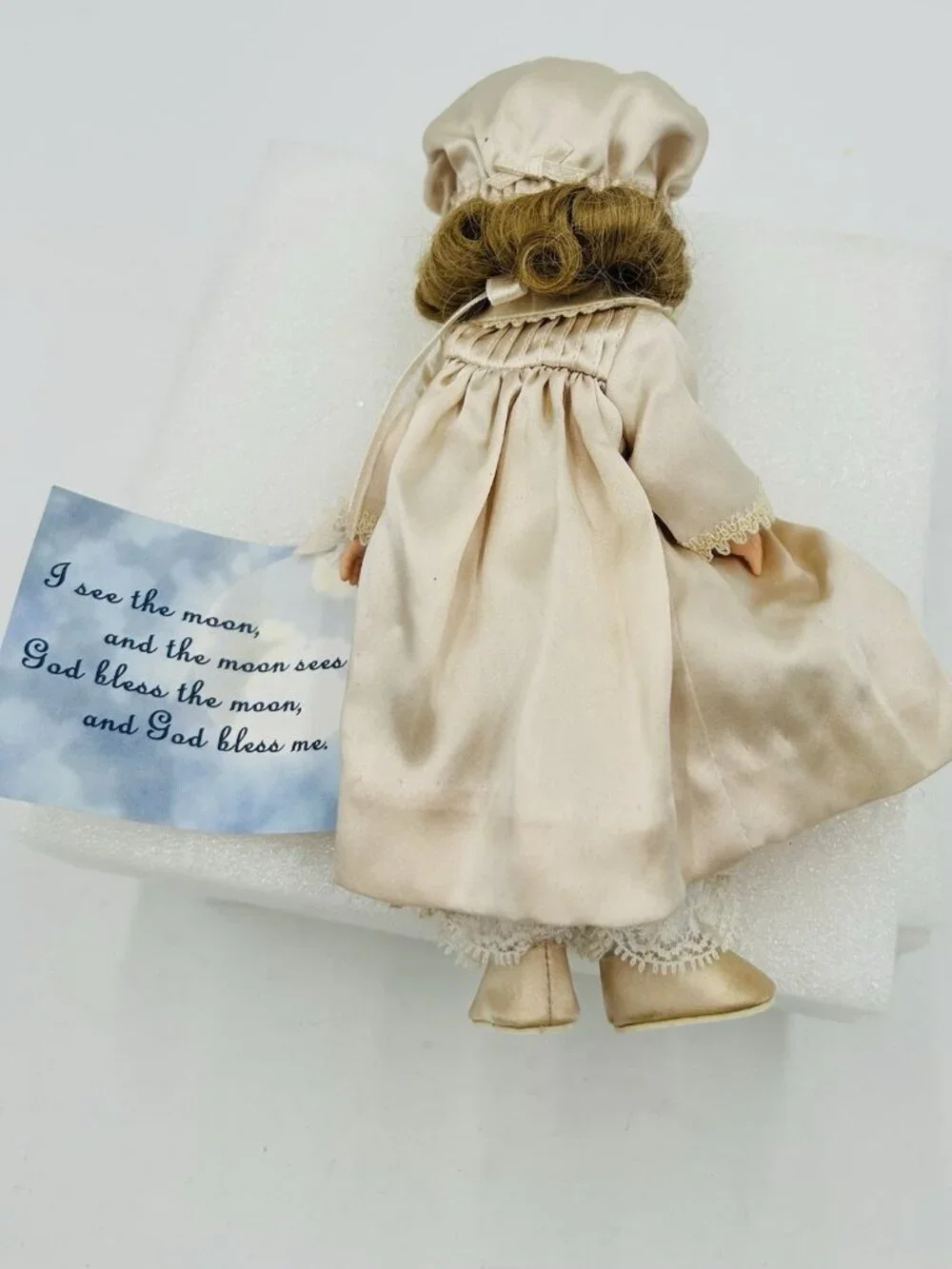 MADAME ALEXANDER Children's Prayer 28385 Satin Nightgown and Bonnet